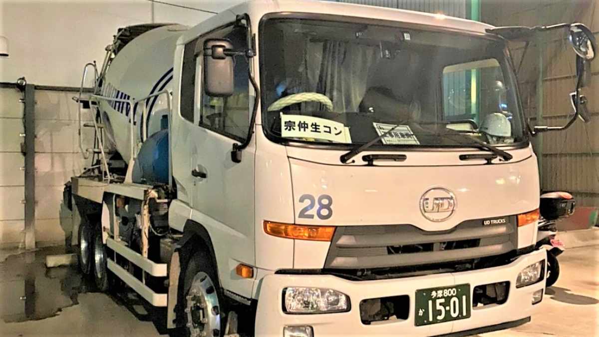 内堀梱包運輸有限会社 10tミキサー車ドライバー 月給35万円以上 重労働ナシ 定時退社 ドライバーの求人 転職サイト ドラ侍