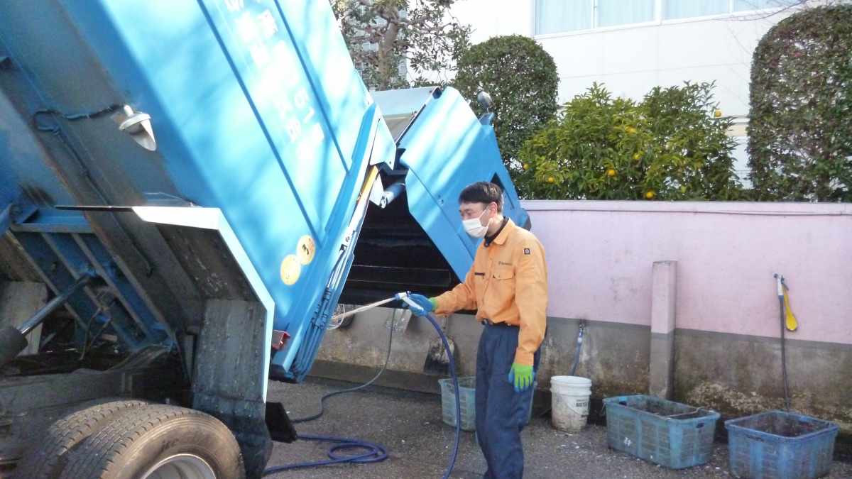 大谷清運株式会社 2tパッカー車 平ボディドライバー 賞与年2 3回 年間休日1日以上 交通費全額支給 ドライバーの求人 転職サイト ドラ侍