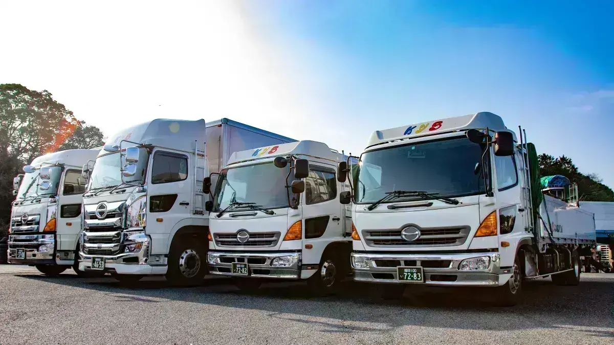 ５〜６種類の車両を計132台揃えています。