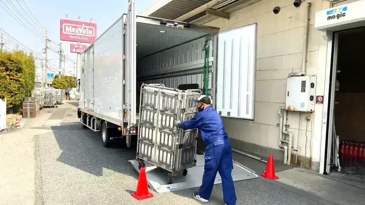 カゴ台車を使用