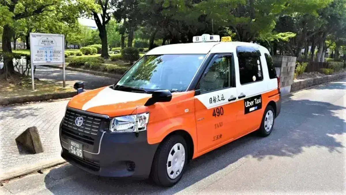 「Uber Taxi」配車アプリも活用中