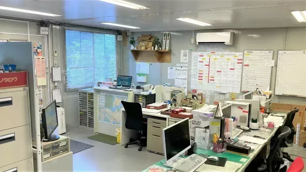 土日休み