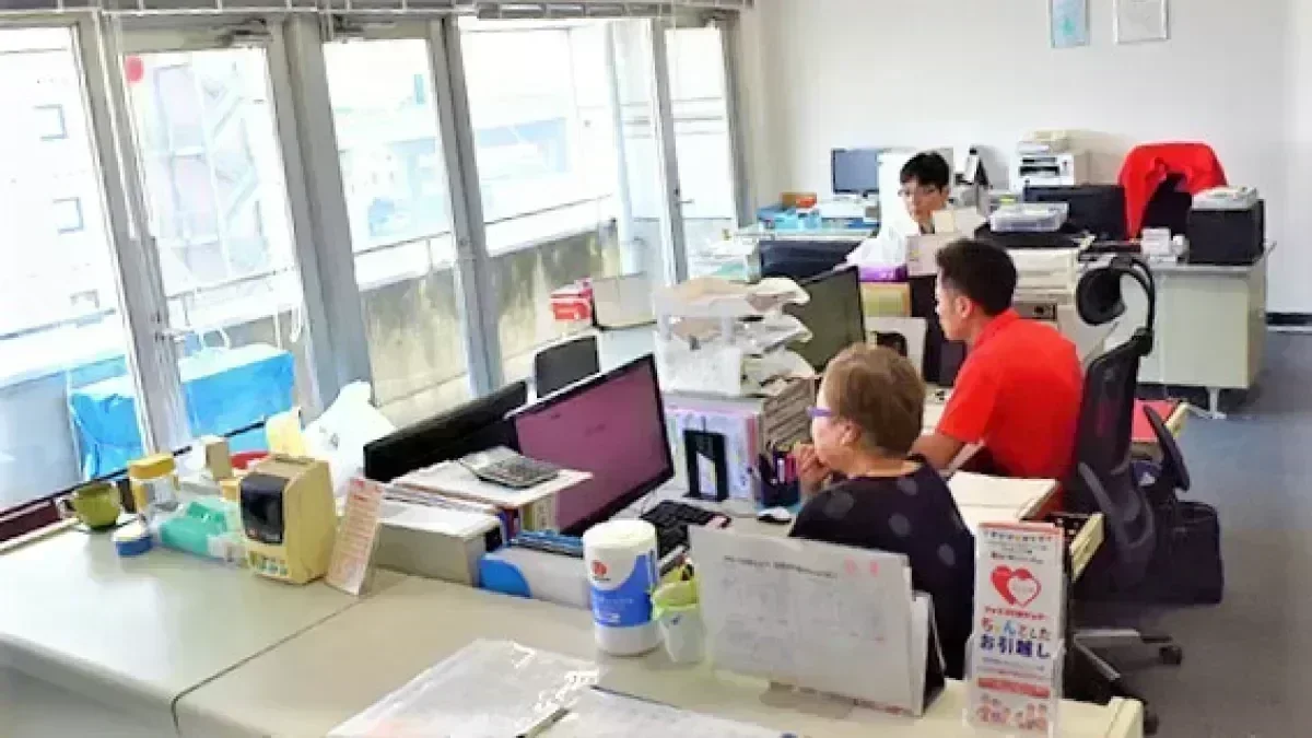 普通免許 (AT限定) で応募OK♪
