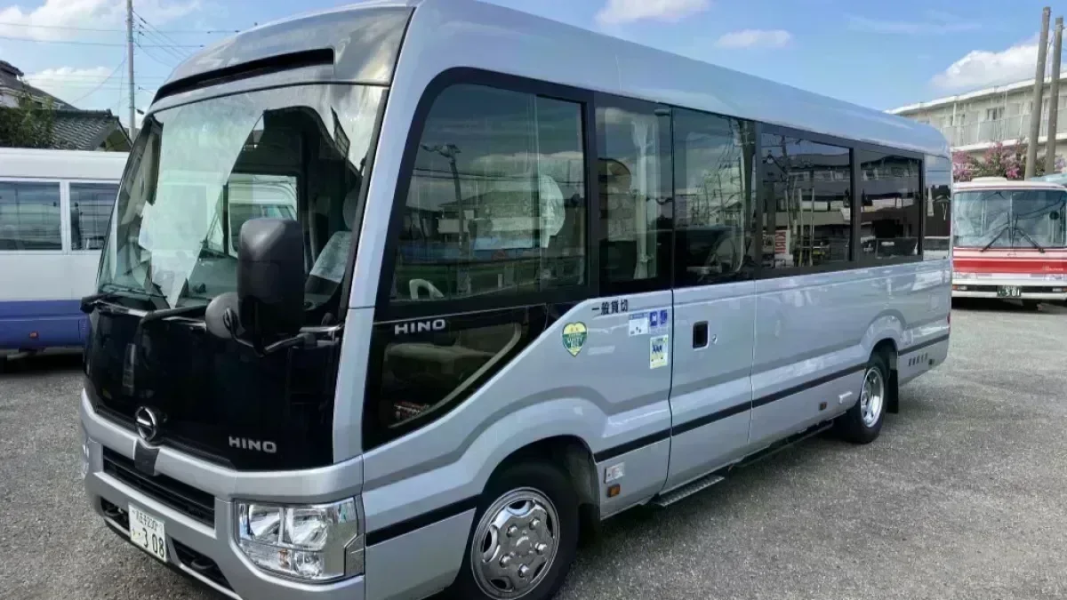 マイクロバスから段階的に乗車♪