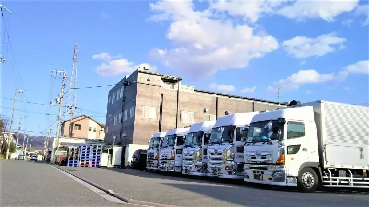 中型免許 (旧普通免許の場合は8t限定) があれば応募OK