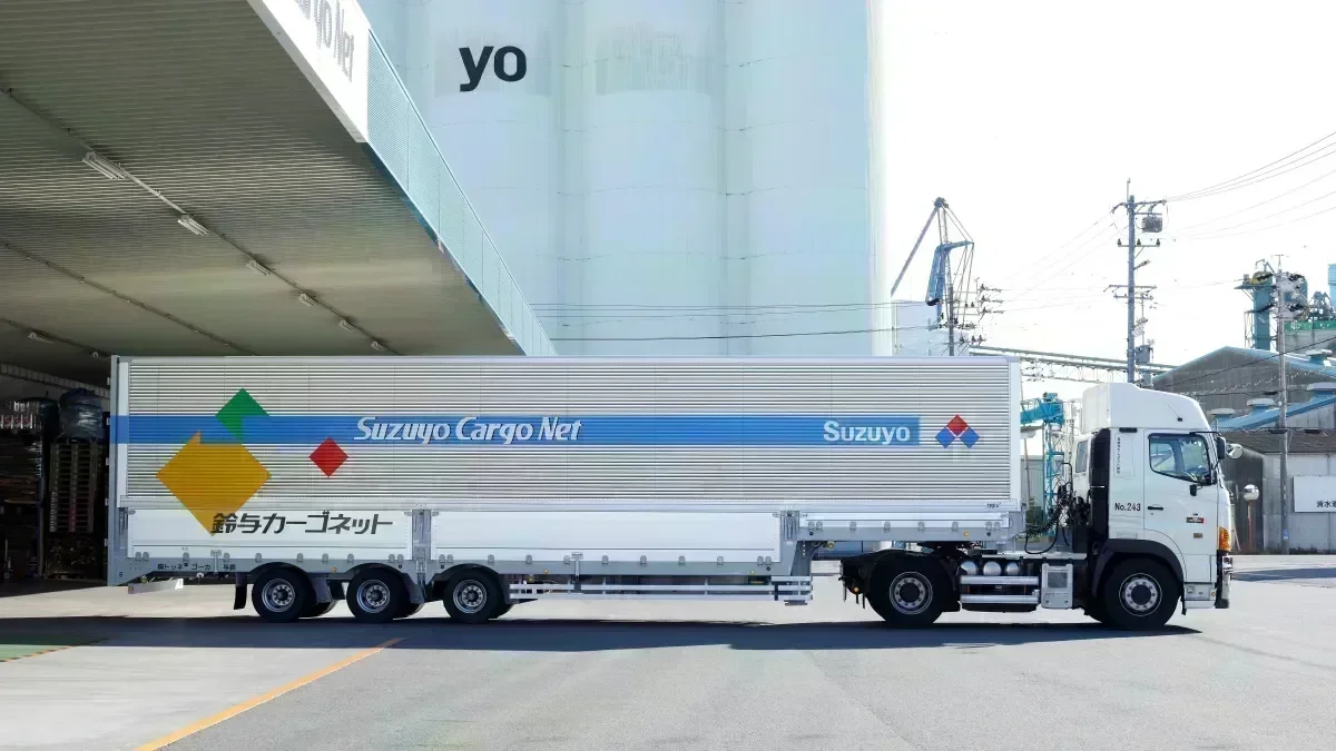全国44拠点、保有車両2,700台