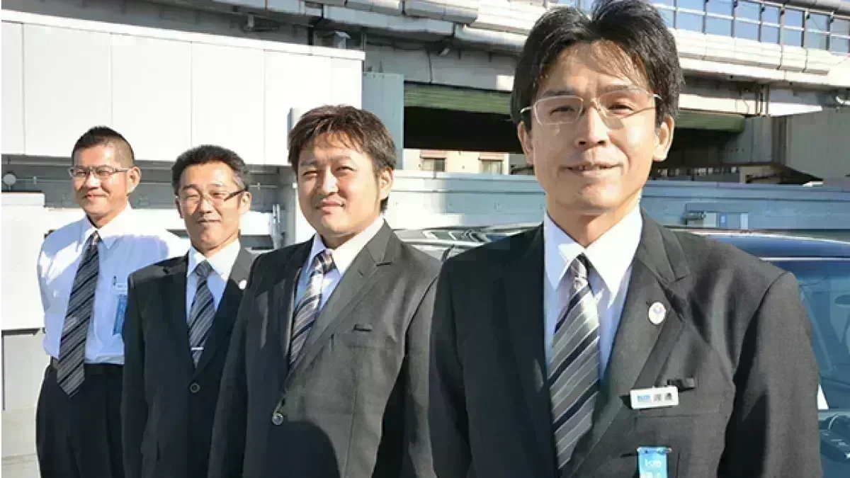 月収230,000~600,000円