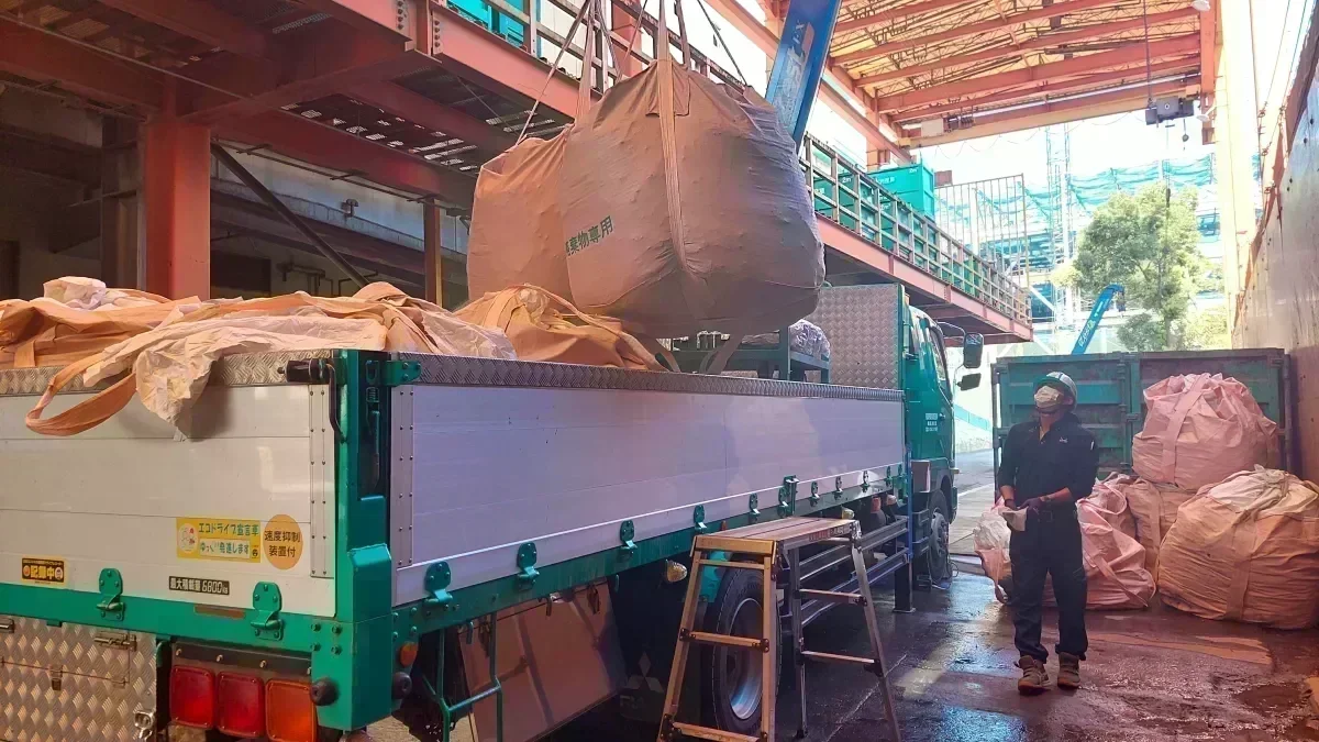 月300,000円の固定給で安定