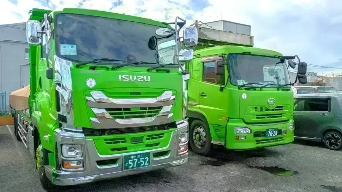 土日祝休み (まれに出勤あり)