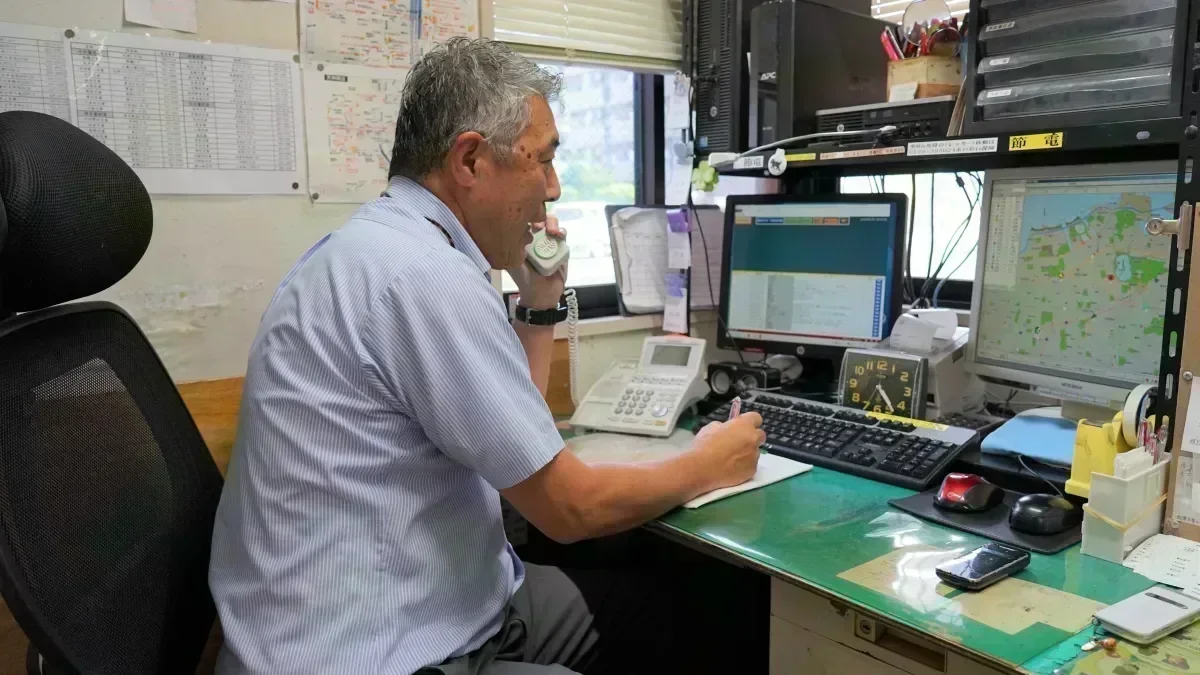 社長や課長、先輩との距離が近い♪